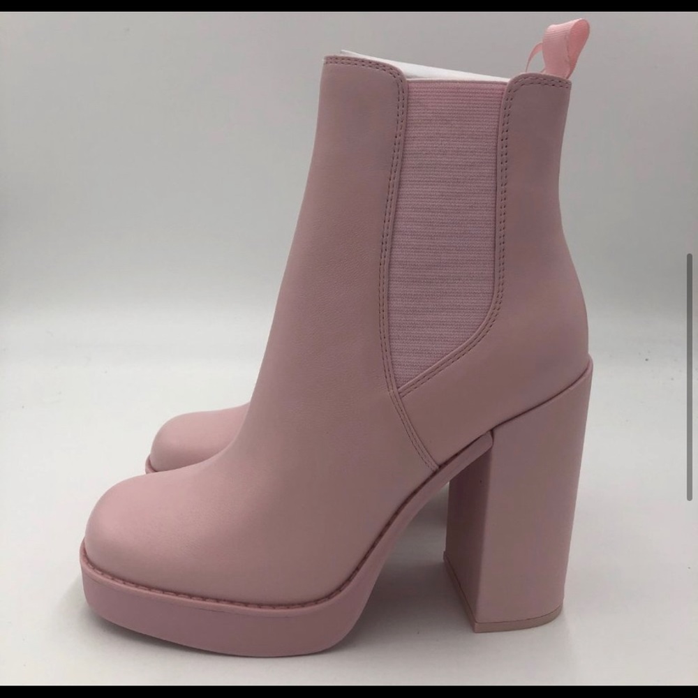STEVE MADDEN Pink Leather Triple Chelsea Boot 6.5M NIB